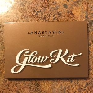 New Anastasia Glow Kit